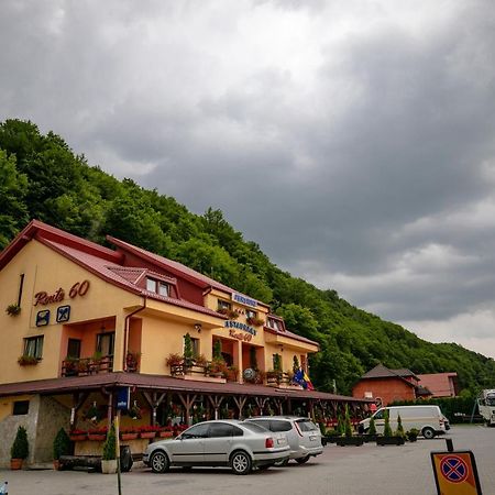 Pensiune Restaurant Route60 Ciucea Exterior foto